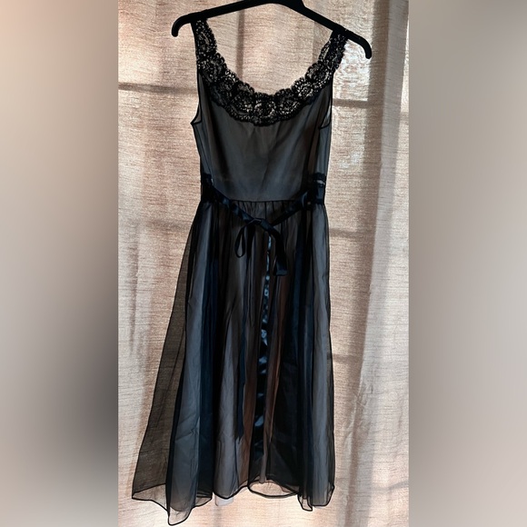 Vintage Vanity Fair black lace dress sz 38 - Picture 3 of 8